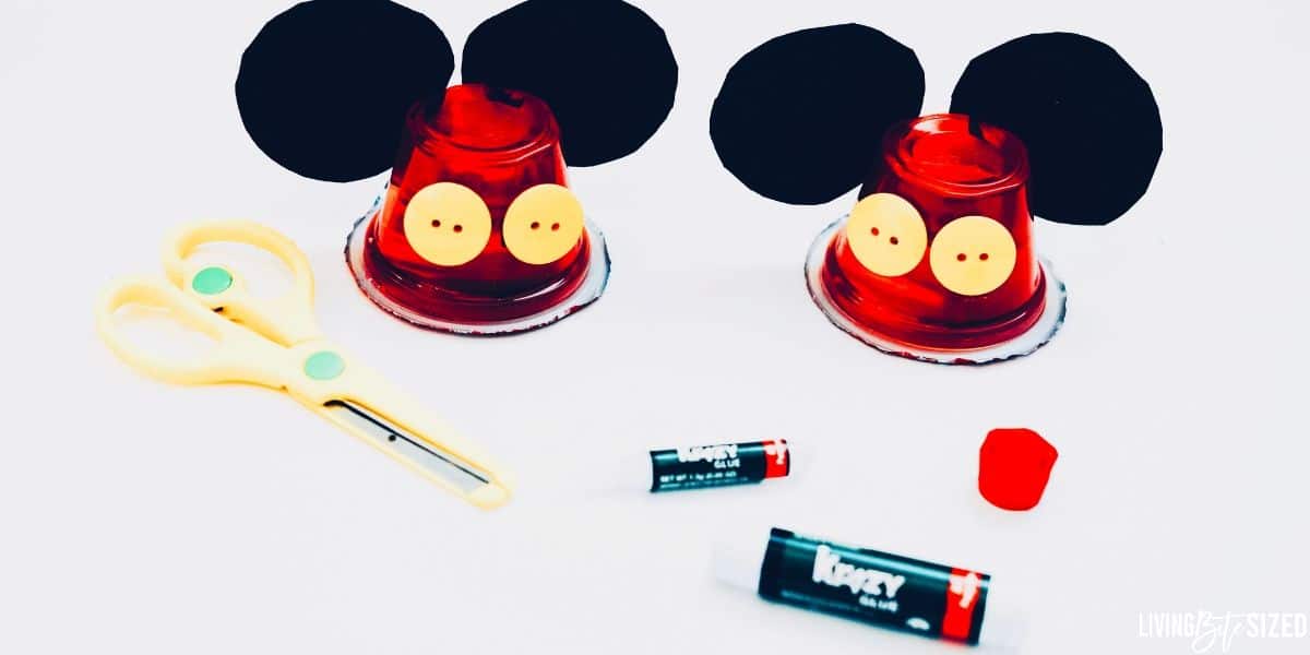 Channel your inner Disney fan with these irresistibly adorable Mickey Mouse Jelly Cups. This dessert treat is perfect for fun after-school snacks, Disney Mickey Mouse Birthday Parties and more!