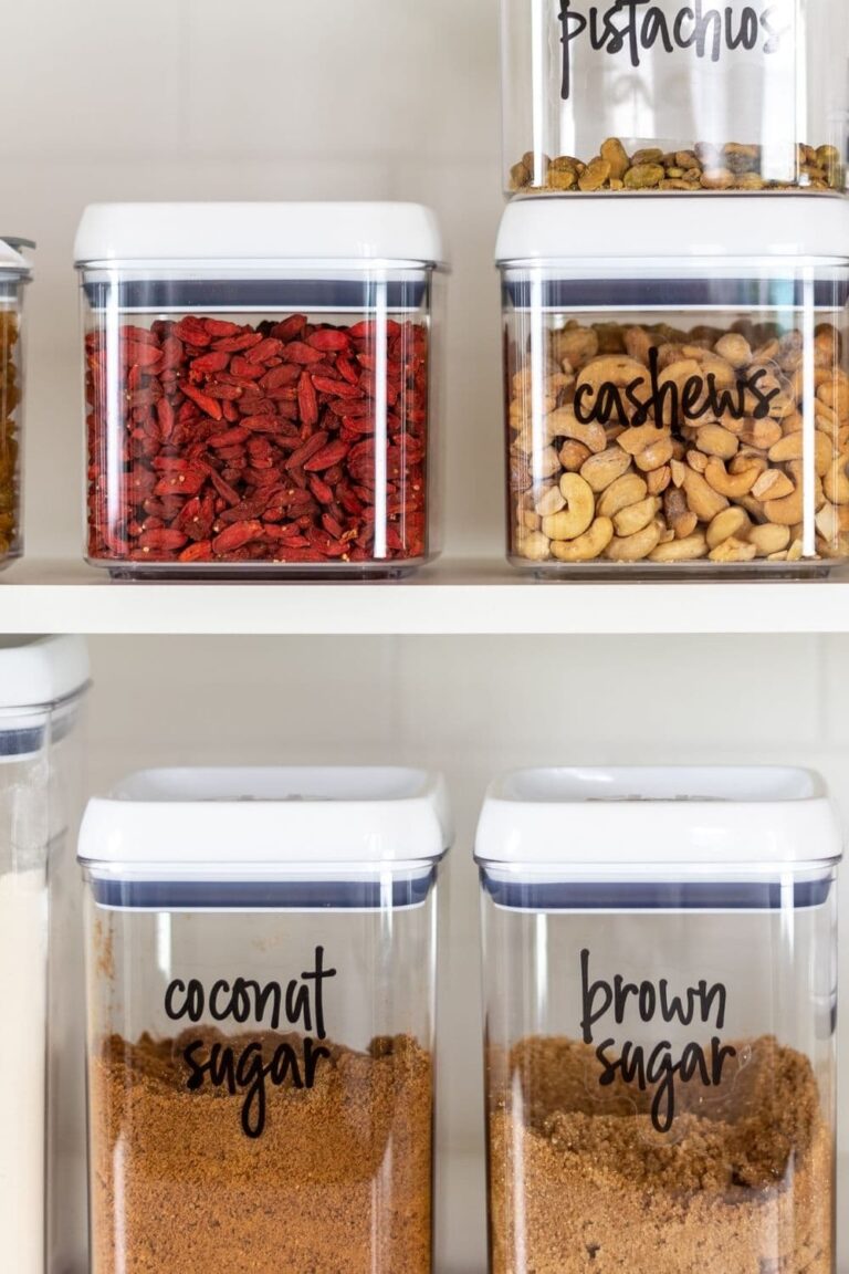 How to Stay Organized While Traveling