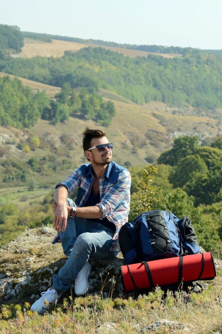 11 Tips To Save Money Traveling